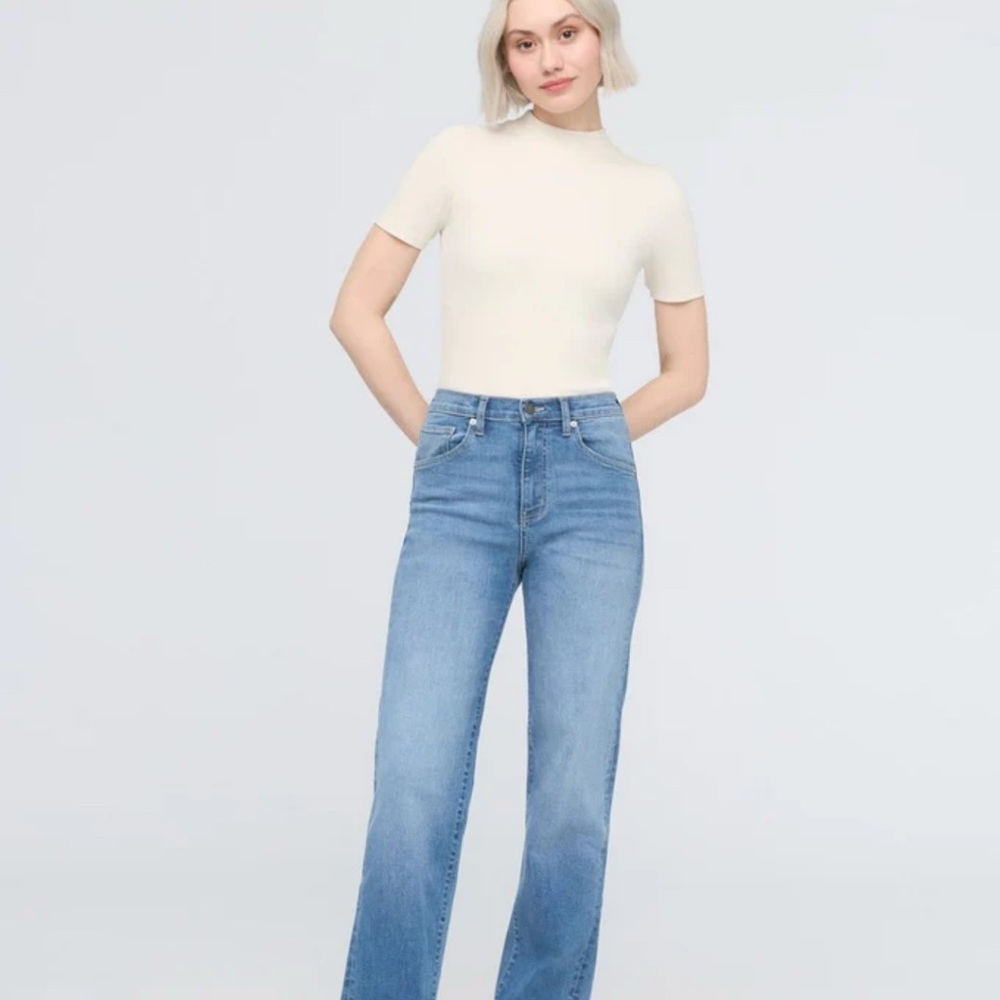Stylish Light Blue Straight Leg Jeans for Women